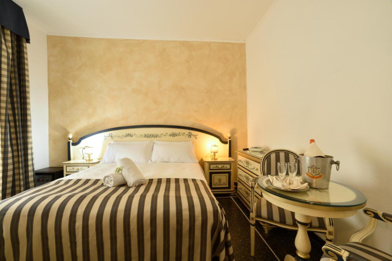 Hotel Morchio Mhotelsgroup Diano Marina Exterior foto